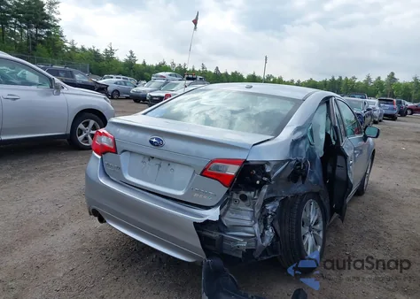 2015 Subaru Legacy 2.5I Premium из США, поврежденный, VIN 4S3BNAC65F3070679